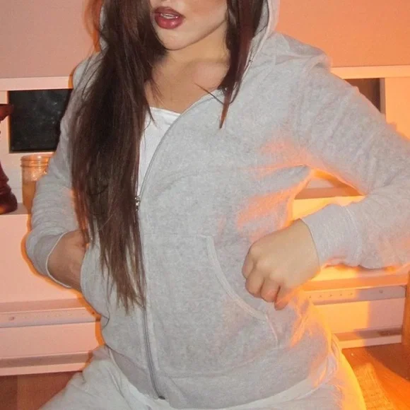 Y2K Juicy Couture grey tracksuit hoodie zip up gold crest 2000s hip hop style - Picture 3 of 9